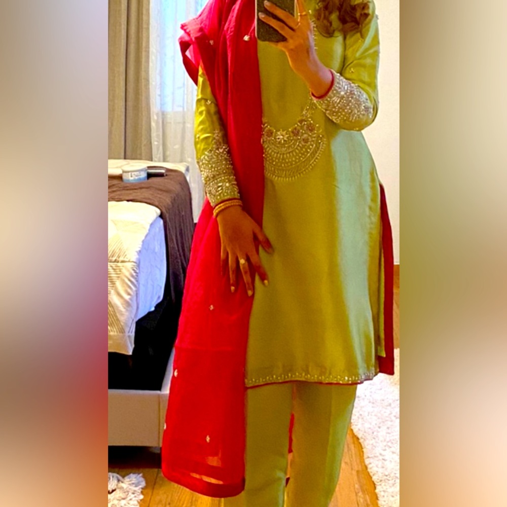 💖 Designer Silk 3-Piece Formal – Pakistani (Mint Condition) 💖
